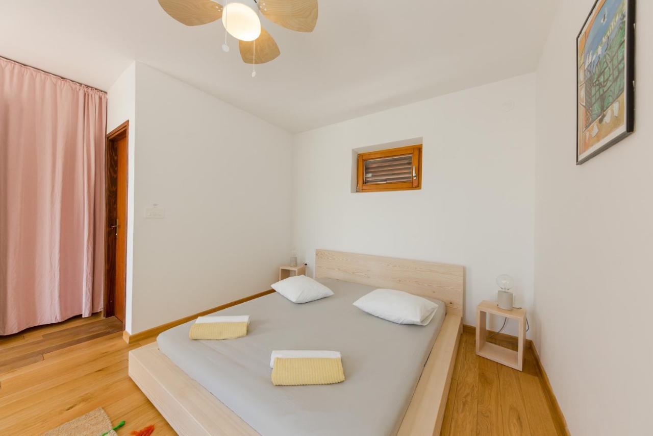 Casa Dubi Hvar ฮวาร์ ภายนอก รูปภาพ